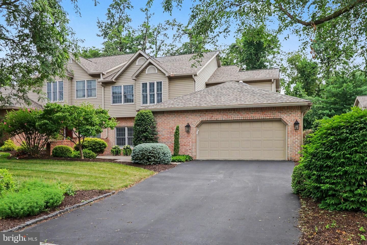 Property Photo:  12 Crain Circle  PA 17043 