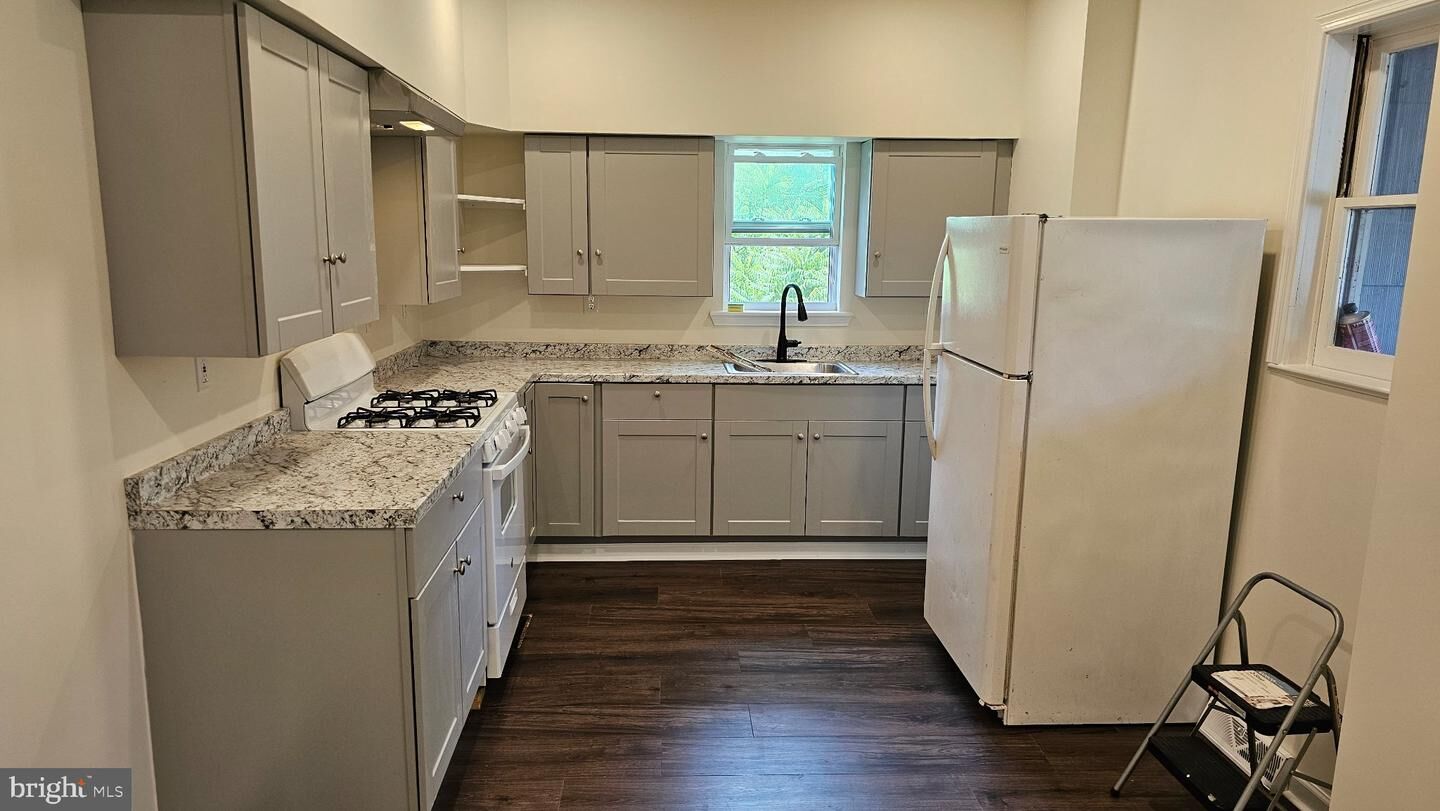 Property Photo:  340 E Baumstown  PA 19508 