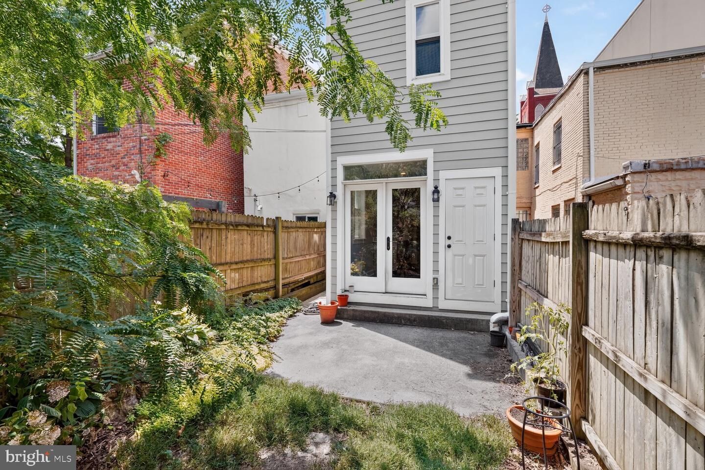 Property Photo:  1537 5th Street NW  DC 20001 