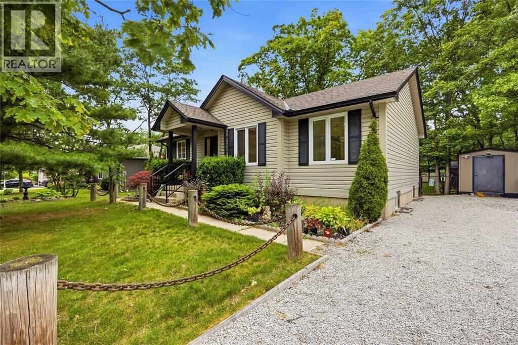 Property Photo:  10158 Victoria Street  ON N0M 2L0 
