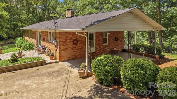 Property Photo: 129 Old River Road NC 28752