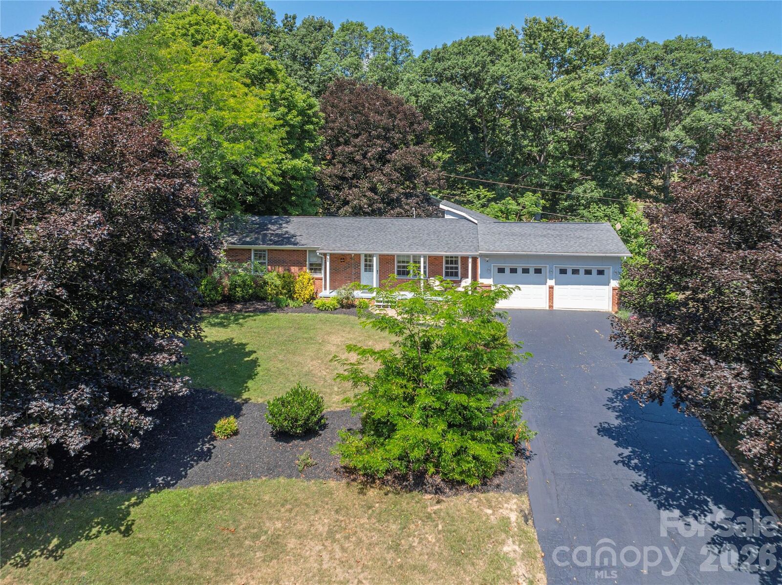 Property Photo:  258 Camelot Drive  NC 28721 