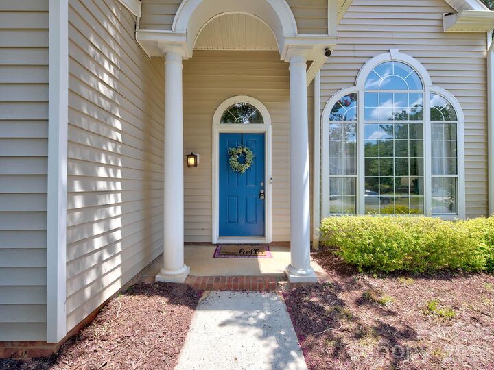 Property Photo: 11206 Longhedge Lane NC 28273