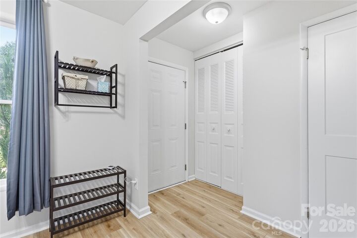 Property Photo:  8208 Knights Bridge Road  NC 28210 