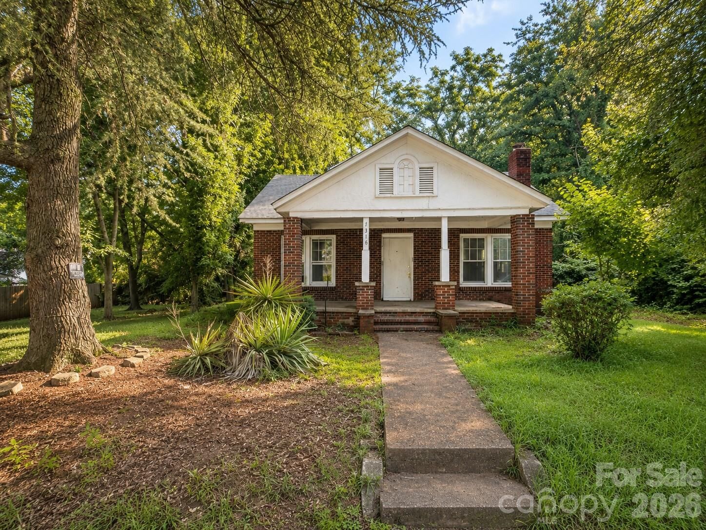 Property Photo: 1316 E 35th Street E NC 28205