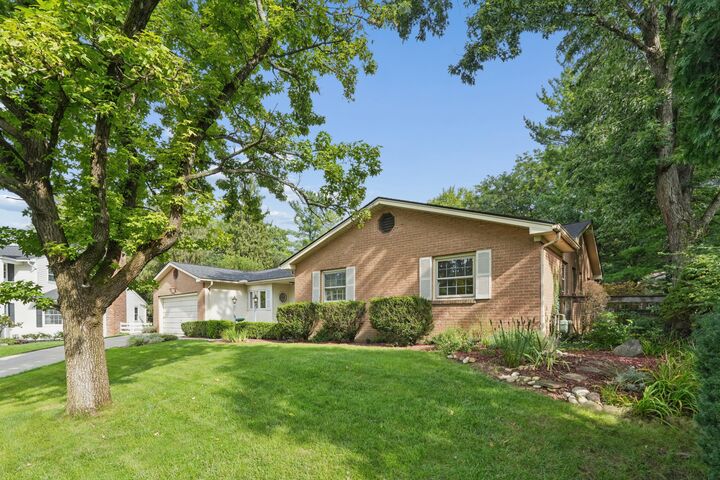 Property Photo:  5820 Stoney Creek Court  OH 43235 