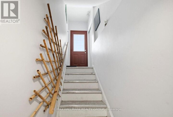 Property Photo:  172 Cobourg Street B  ON K1N 8H5 
