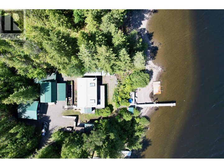 9045 Mahood Lake Road — photo 1