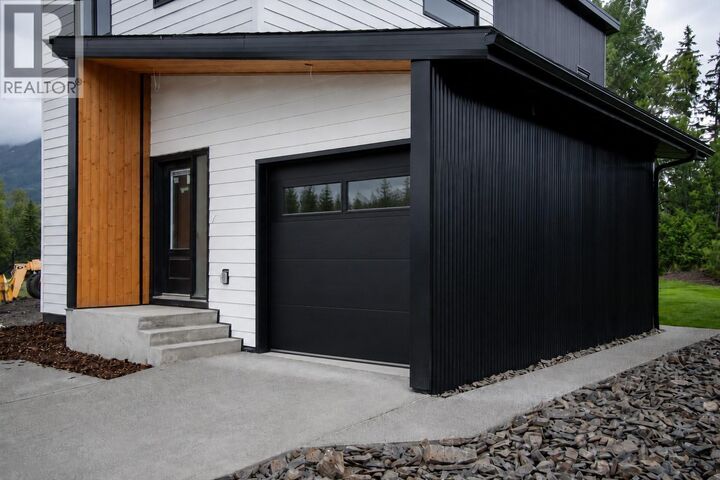 Property Photo: 113 Whitetail Drive BC V0B 1M4