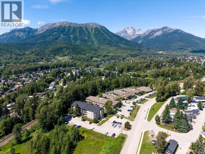 Property Photo: 65 Cokato Road 209 BC V0B 1M4