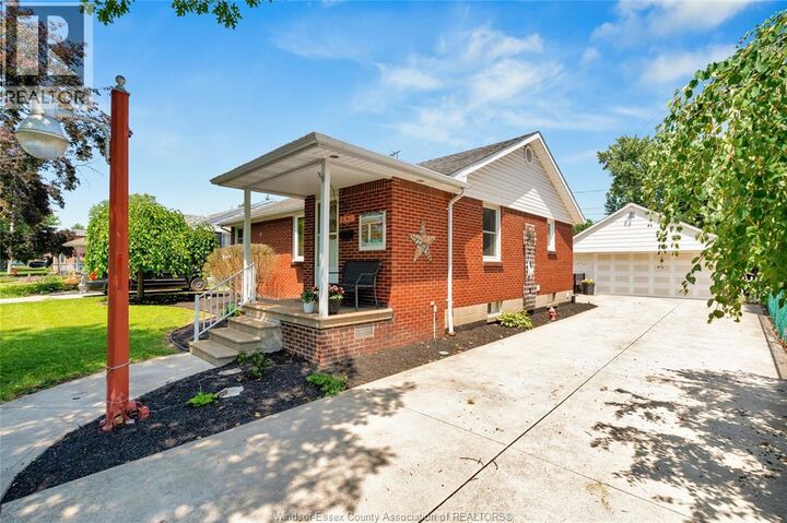 Property Photo:  2820 Askin Avenue  ON N9E 3H9 