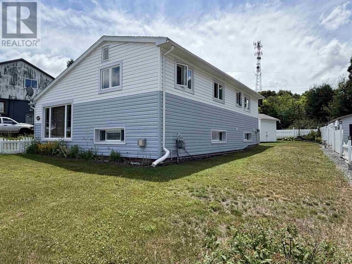 Property Photo: 69 Hutchison Ave ON P5A 1W7