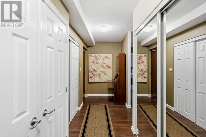 Property Photo:  313 Macdonald Ave # 301  ON P6B 5Y9 