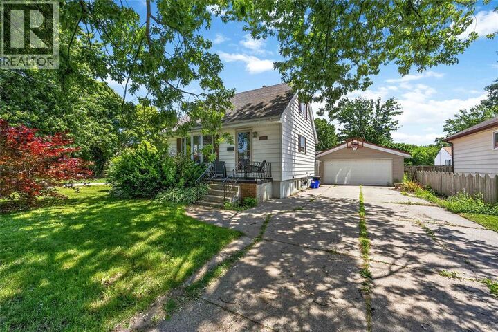 Property Photo:  582 Superior Street  ON N7T 7E6 
