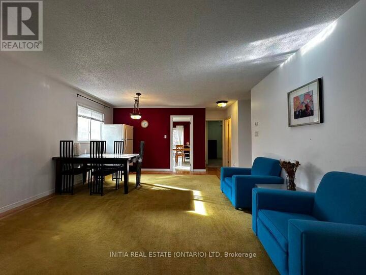 Property Photo: 7-145 North Centre Road ON N5X 4C7