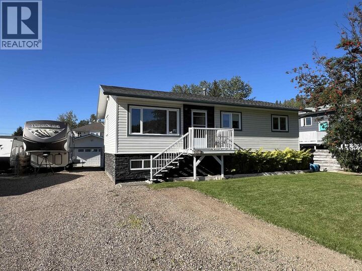 4815 Spruce Avenue — photo 1