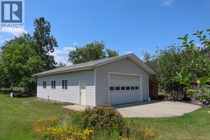 Property Photo: 7797 16th Street BC V0H 1H0