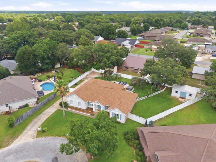 Property Photo:  6890 Gaspar Court  FL 32566 