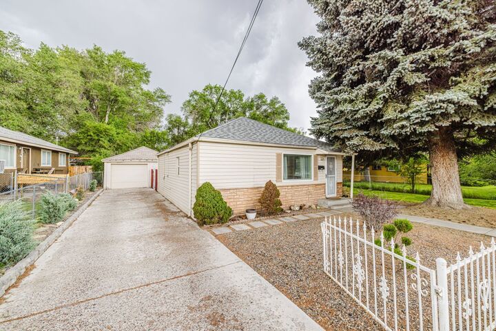 Property Photo: 844 Lincoln Avenue NV 89801