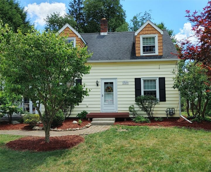 Property Photo:  17673 Peninsula Drive  PA 16335 