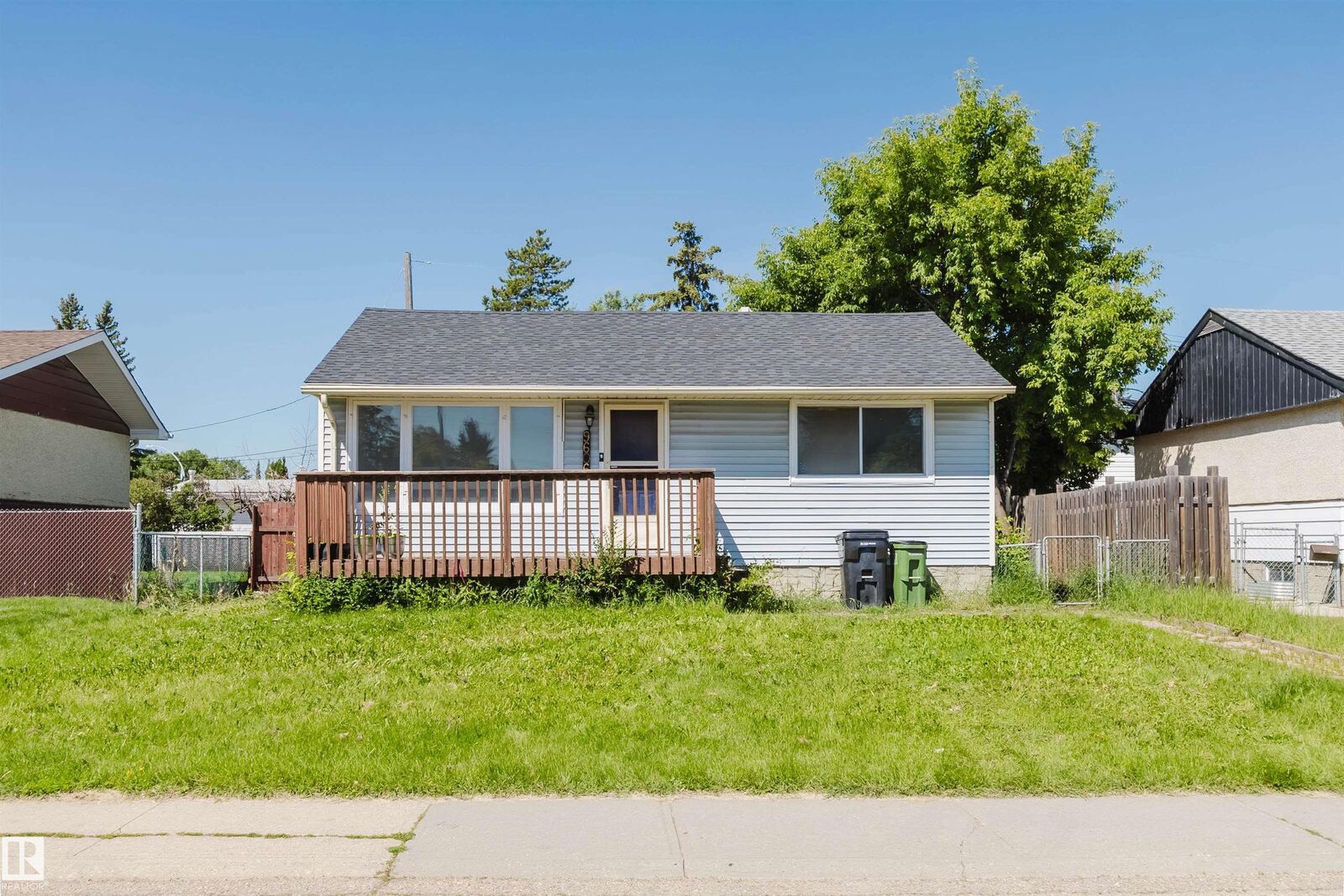 Property Photo:  9606 163 Street NW  AB T5P 3M8 