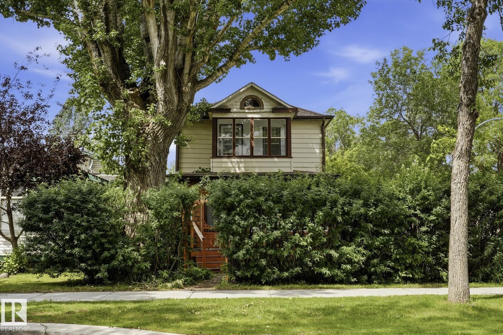 Property Photo: 11254 95A Street NW AB T5G 1N8