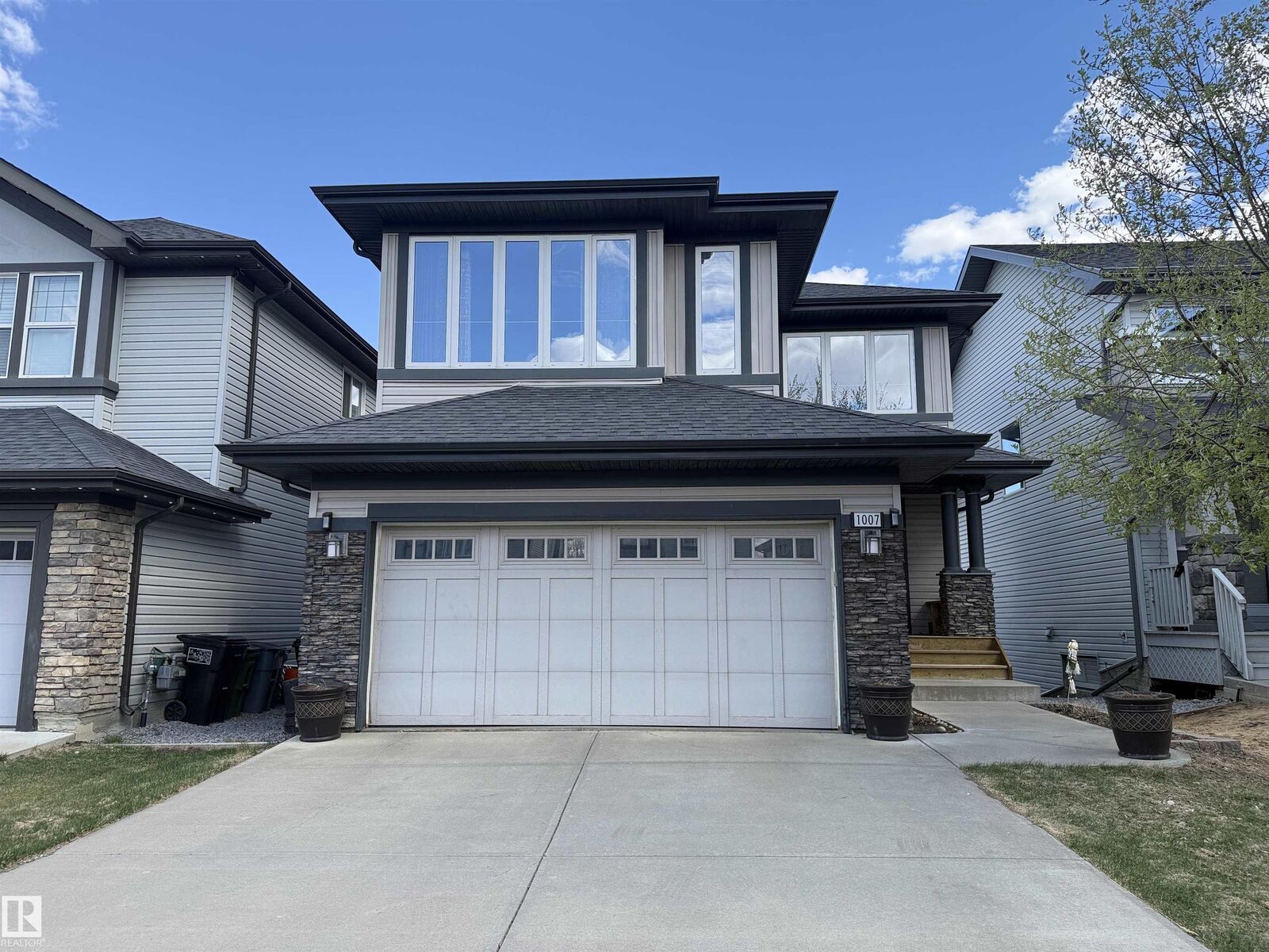 Property Photo:  1007 173 Street SW  AB T6W 1Z5 