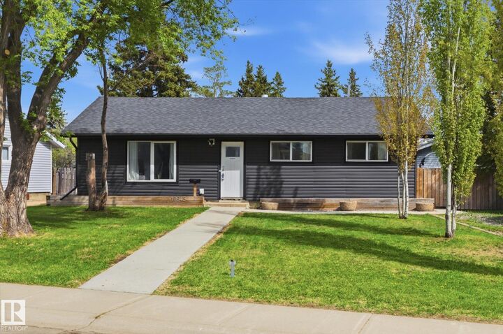Property Photo:  19045 164 Street NW  AB T5P 3S2 