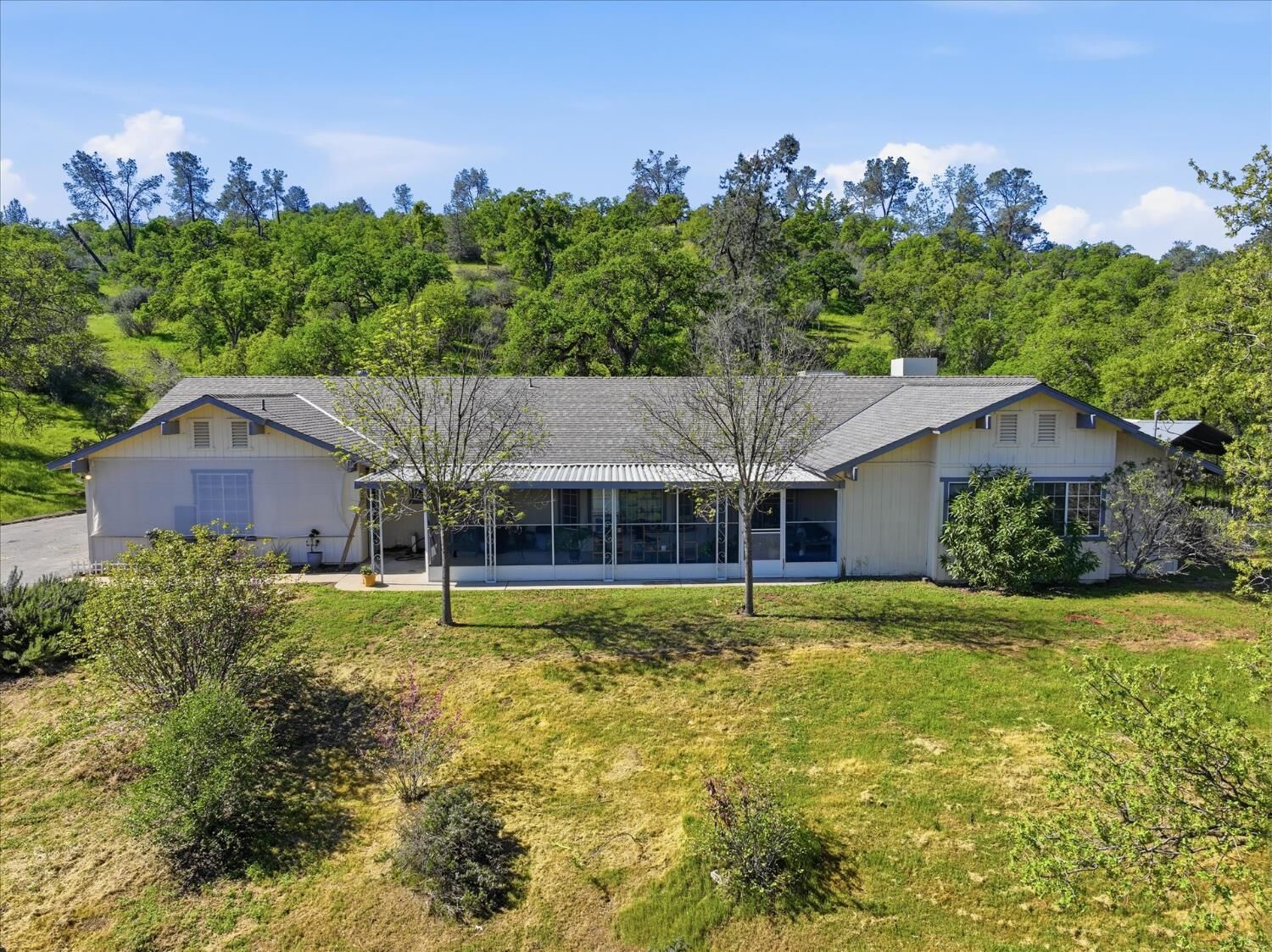 Property Photo: 31749 Road 400 CA 93614