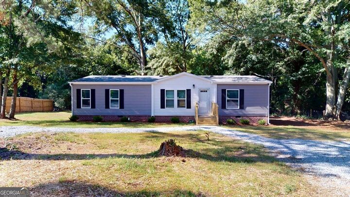 Property Photo: 69 Angel Street GA 30620