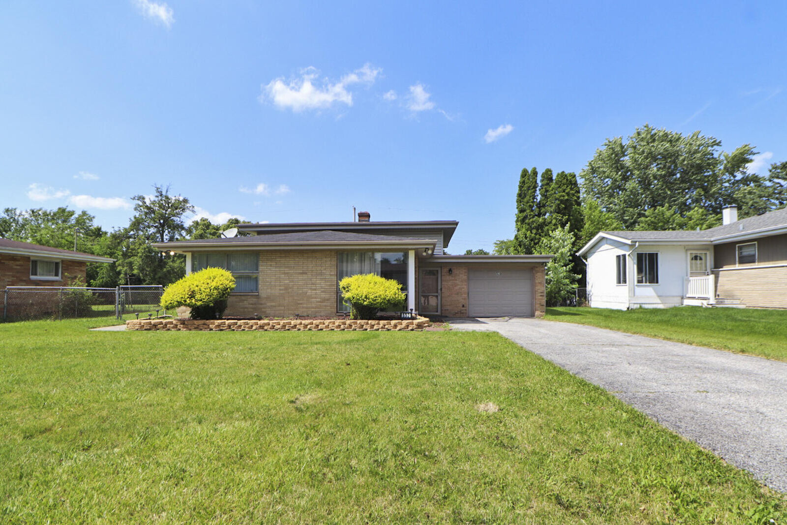 Property Photo:  530 E 52nd Place  IN 46410 