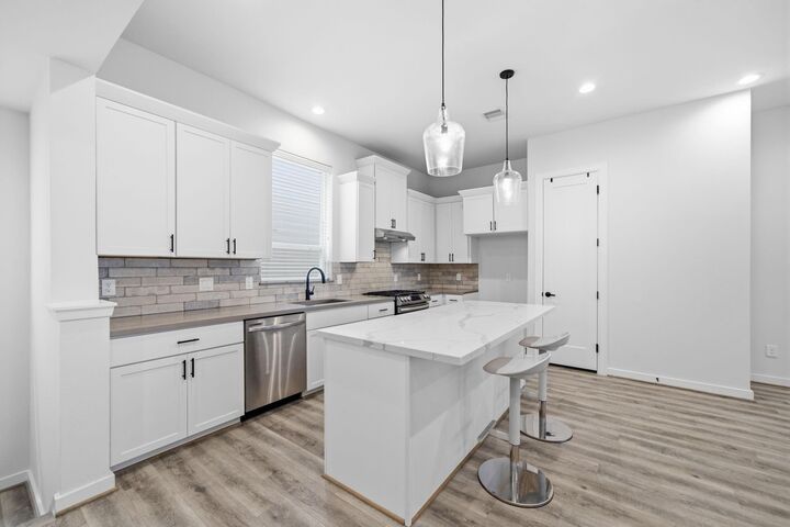 Property Photo:  1603 Patterson Street B  TX 77007 