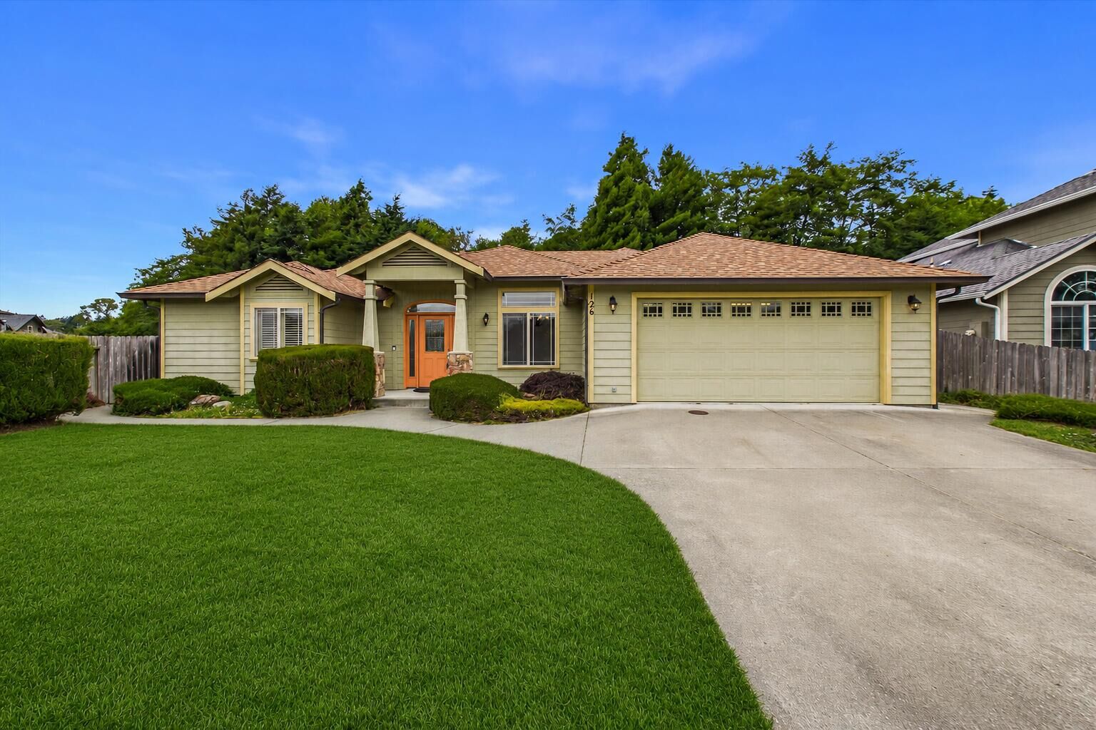 Property Photo: 126 Arizzi Court CA 95540