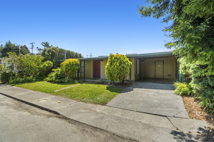 Property Photo: 2750 Pleasant Avenue CA 95503