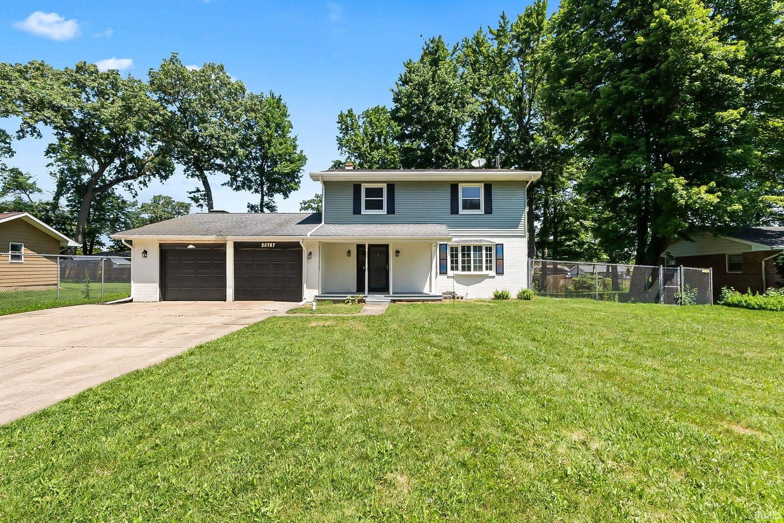 Property Photo:  25787 Meadow Oak Lane  IN 46514-5217 