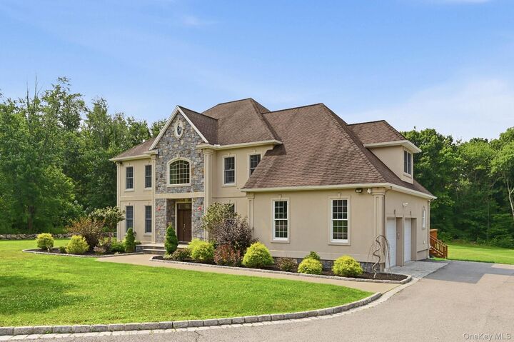 Property Photo: 17 Meadow Crest Drive NY 10541