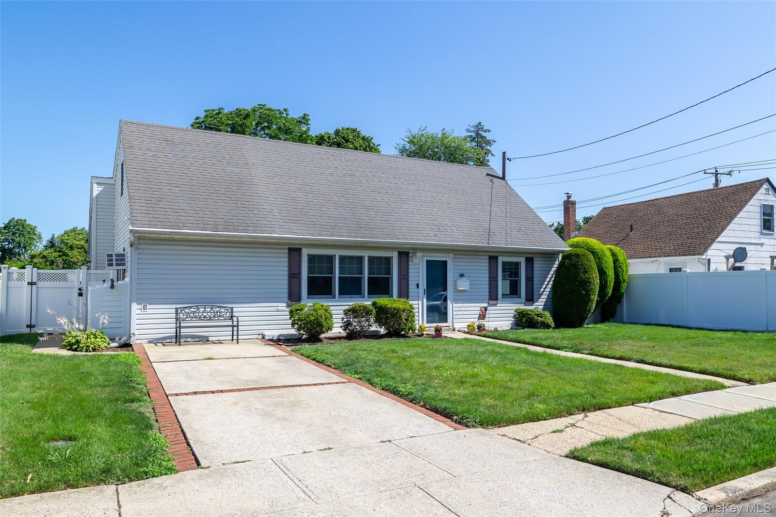 Property Photo:  3977 Baylis Road  NY 11783 
