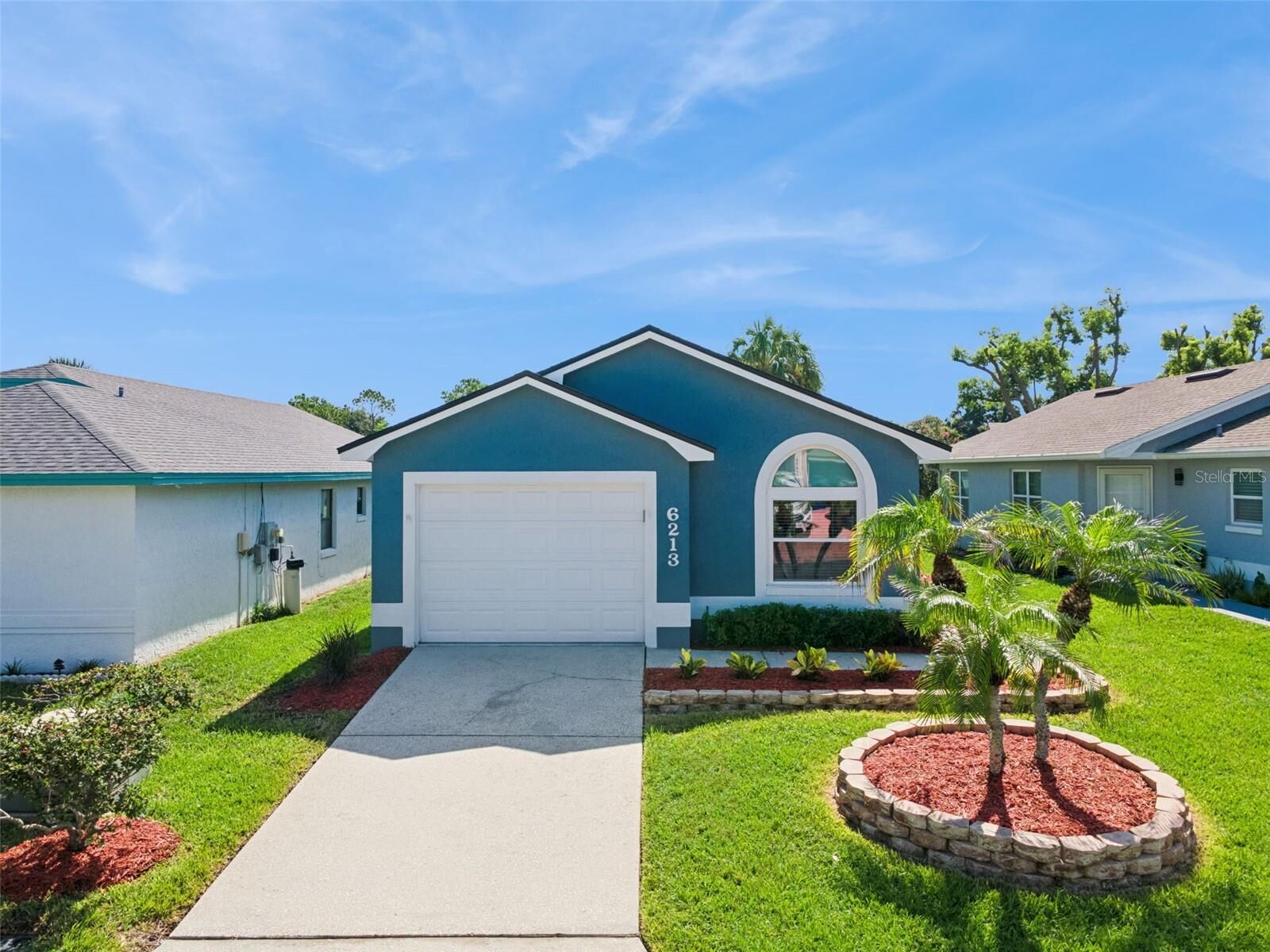 Property Photo: 6213 Raven Run FL 33809