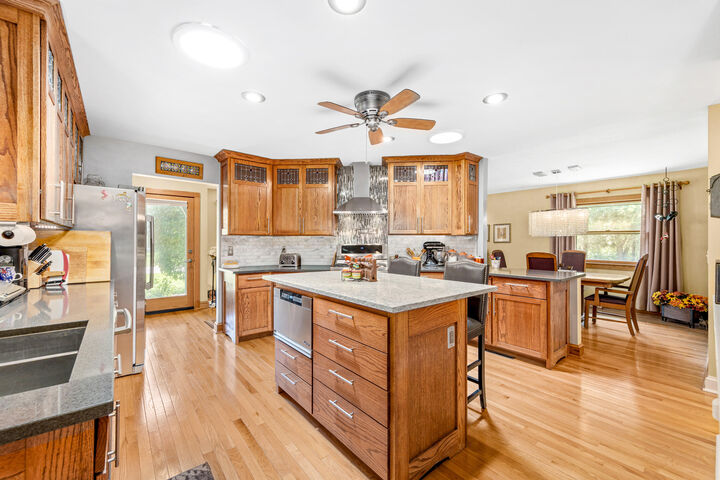 Property Photo: 13960 James St WI 53005