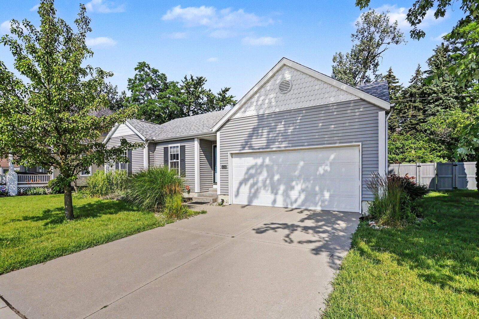 Property Photo: 416 Upton Drive MI 49085