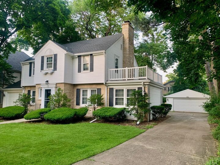 Property Photo:  4125 Howard Avenue  IL 60558 