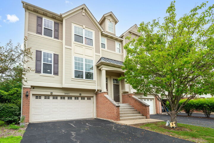 Property Photo: 3443 Bradbury Circle IL 60504