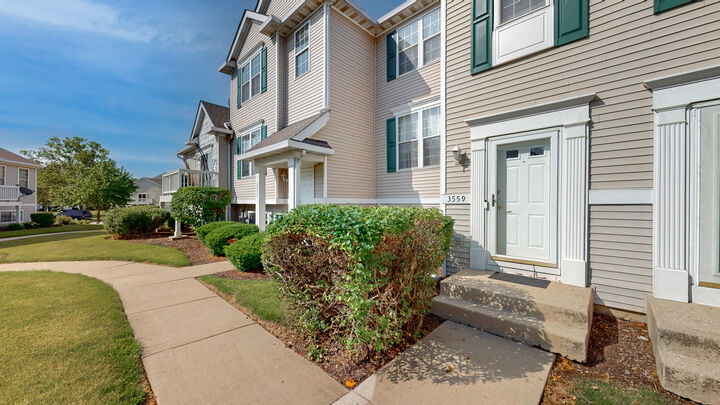 Property Photo:  3559 Woodside Court  IL 60431 