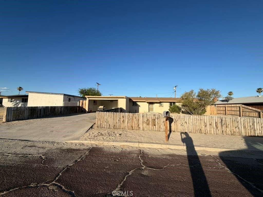 Property Photo:  84661 9th  CA 93562 