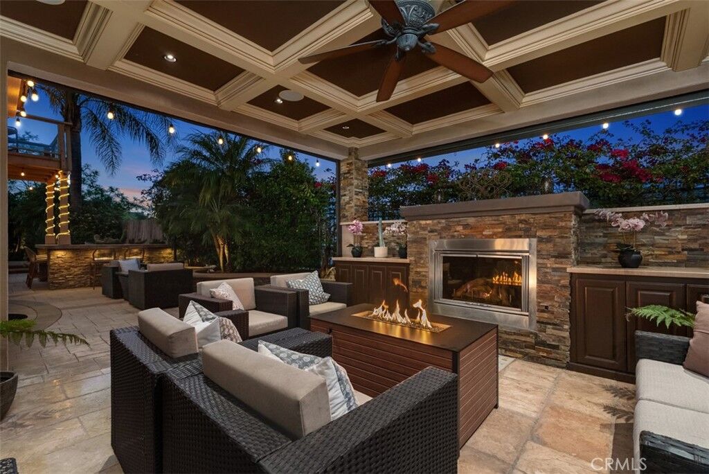 Property Photo: 10 Thorn Oak CA 92679