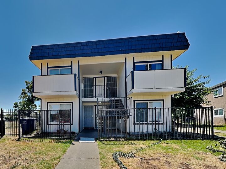 Property Photo: 5644 Odea Drive CA 95824