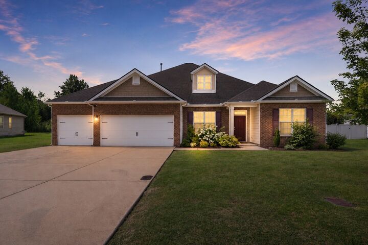 Property Photo:  1016 Webbs Retreat Ln  TN 37128 