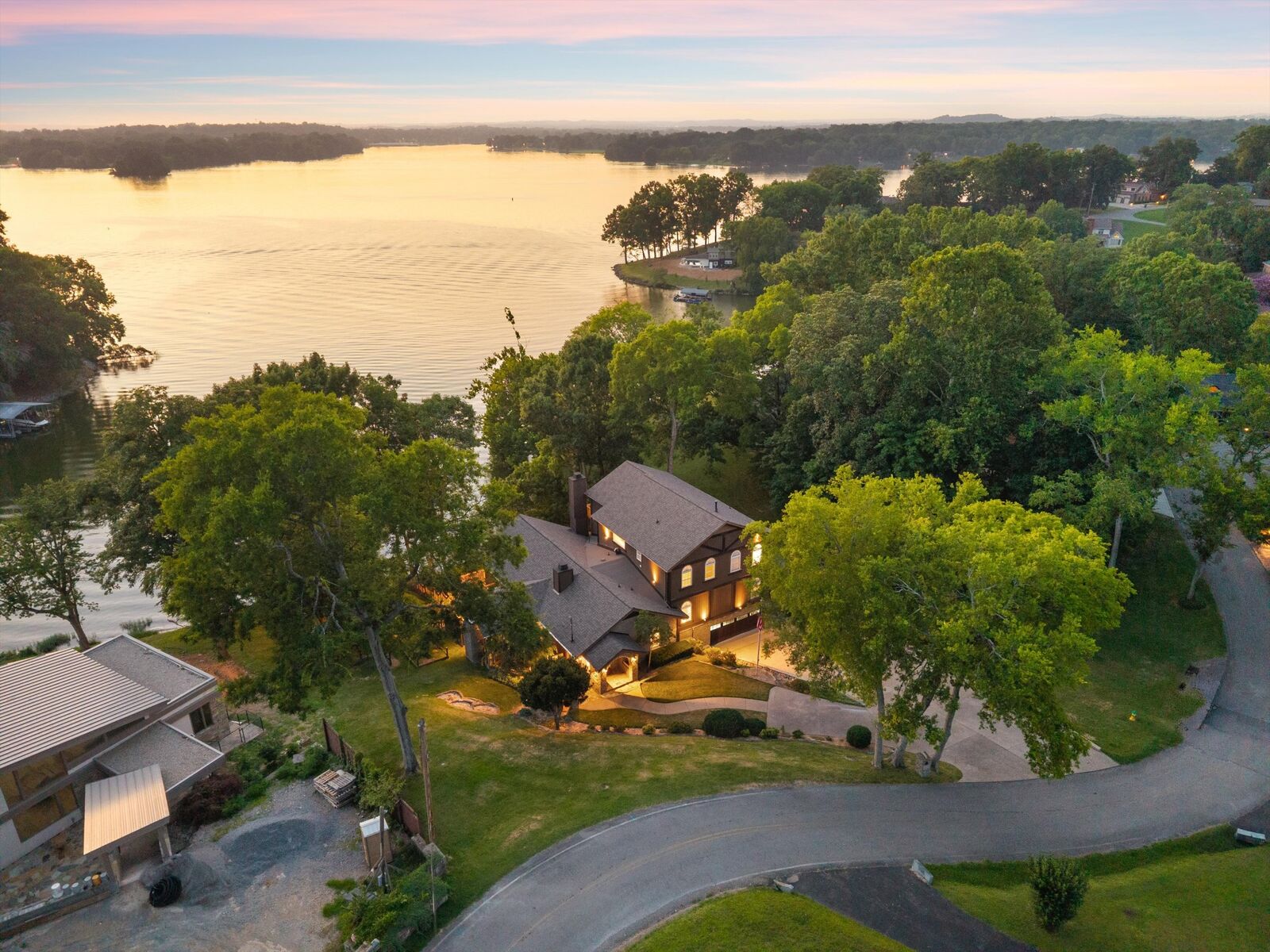 Property Photo:  639 Rebel Rd  TN 37138 