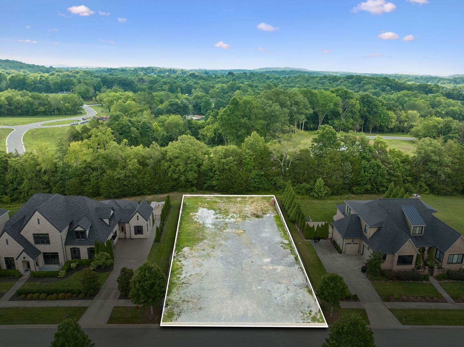 Property Photo: 7041 Lanceleaf Dr TN 37046
