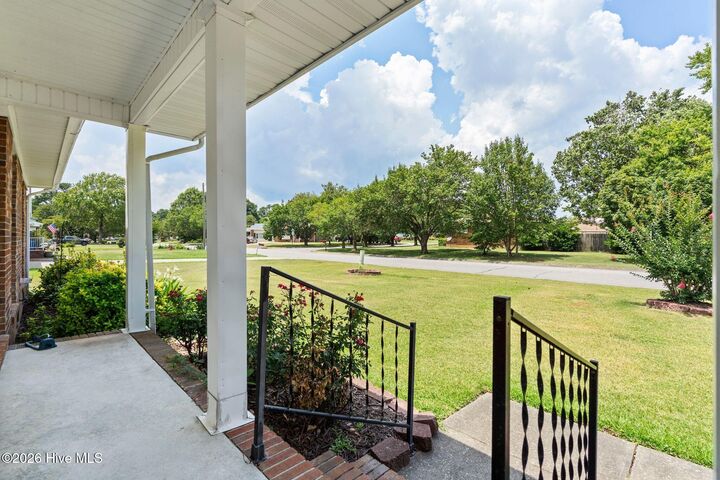 Property Photo:  414 Thomas Drive  NC 28546 